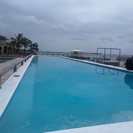 Coral View Beach Resort Utila Ngoại thất bức ảnh